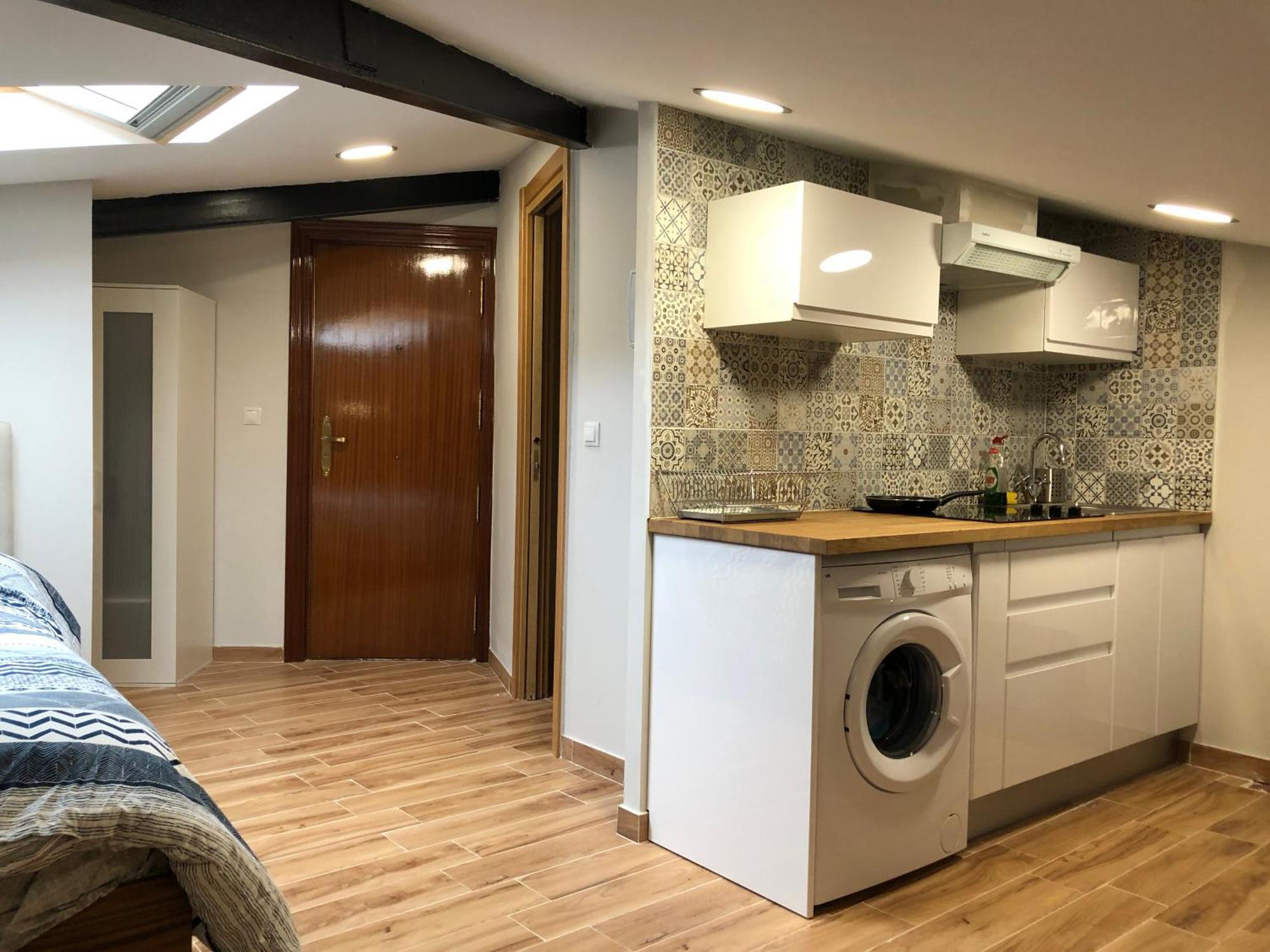 Habitacion Con Cocina Y Bano بلباو المظهر الخارجي الصورة